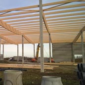 Intervention pour les professionnels tel que les architectes, maîtres d'oeuvres et constructeurs de maisons individuelles pour des travaux de charpente et de couverture sur Rennes, Irodouer, Tinténiac, Romillé, Plouasne, Hédé Bazouges et en Ille et Vilaine